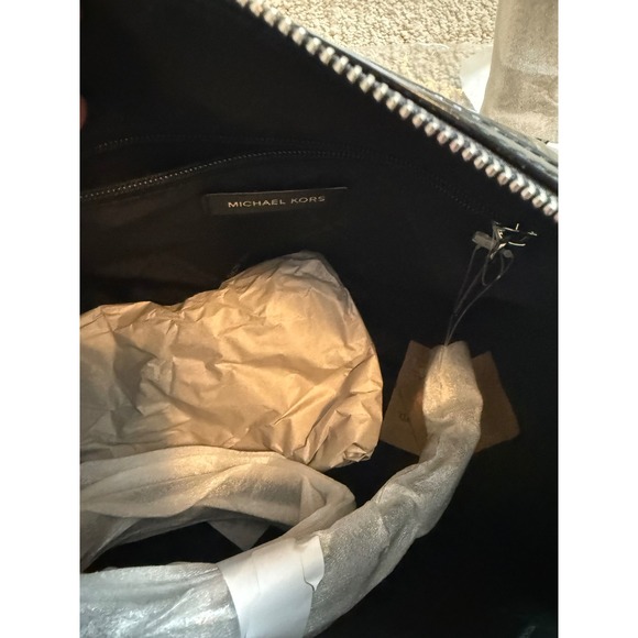 Brand New Michael Kors Patent MK Logo Medium Puffle Duffle Satchel Black NWT - Picture 7 of 9